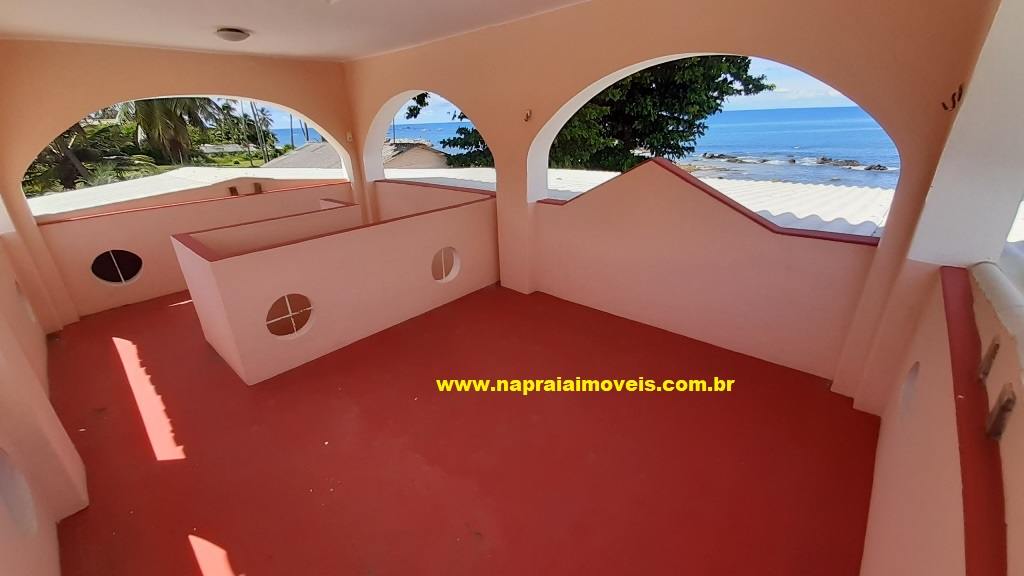 Vendo grande casa triplex frente mar, Praia de Itapuã, Salvador, Bahia.